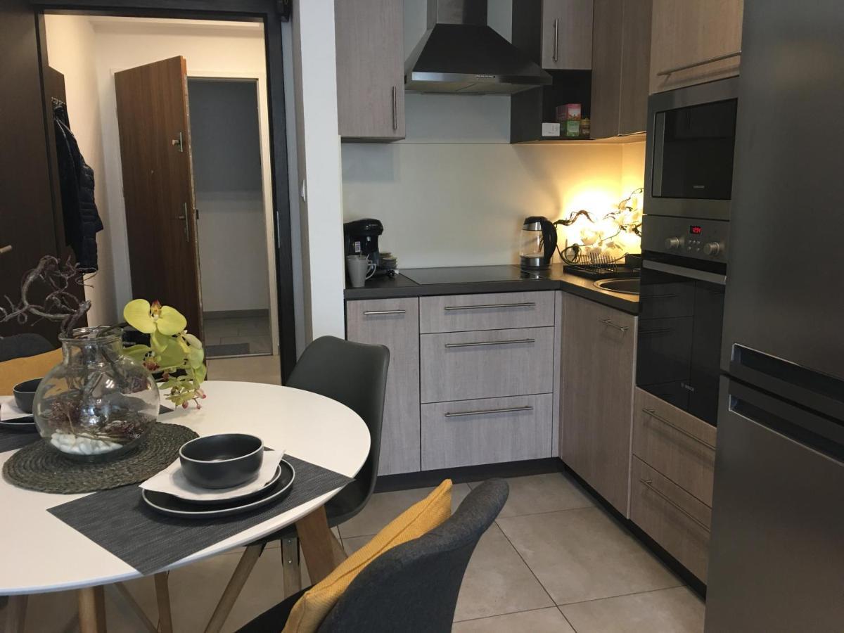 Home Apartment Шопрон Екстериор снимка