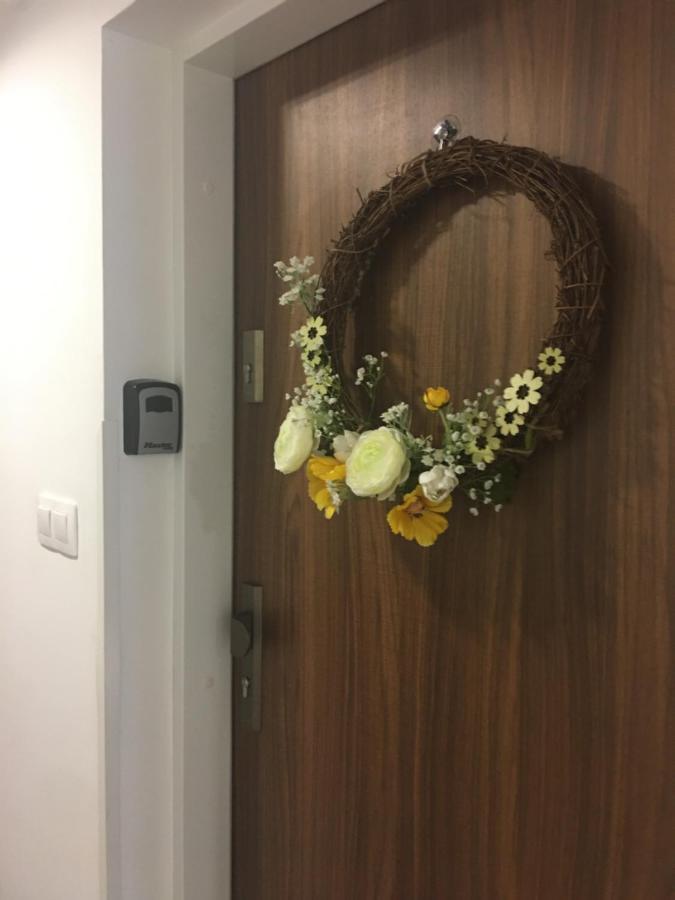 Home Apartment Шопрон Екстериор снимка